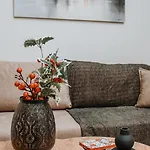 Zeusplace Living