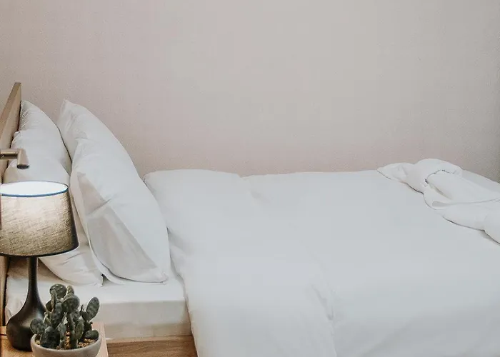 Zeusplace Living Apartman *